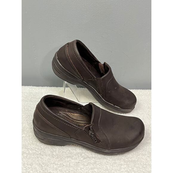 Easy Works by Easy Street clogs Womens size 7 Brown side zip slip resistant - Picture 1 of 7